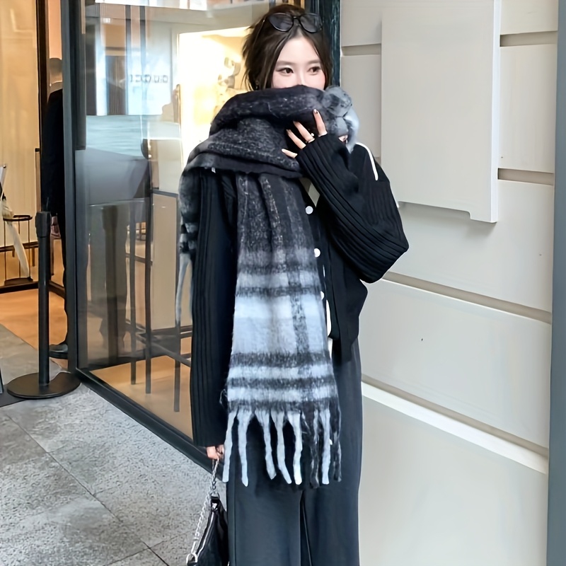 Classic Plaid Scarf for Women  - đánh giá và giá Travel Accessories Unisex