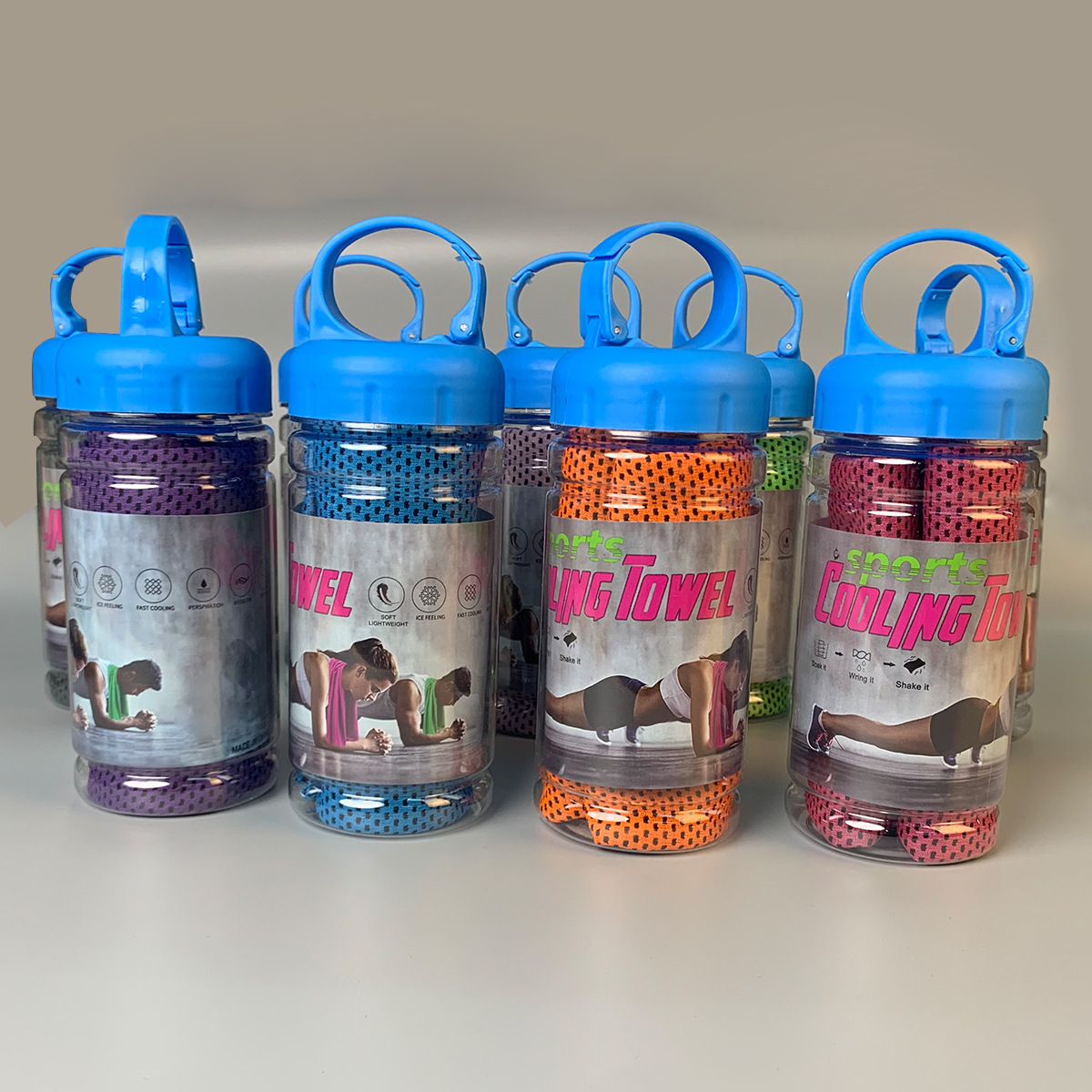 Cooling Towel with Portable Bo - đánh giá và giá Travel Accessories Bottles